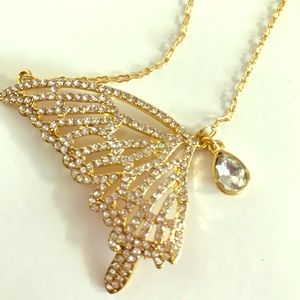 🦋 Traci Lynn Golden Butterfly Wing Necklace 🦋